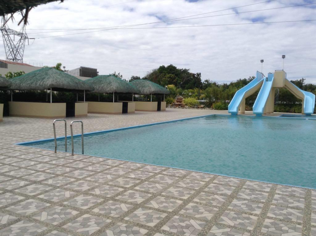 Ukl Ever Resort Hotel Laoag Kültér fotó